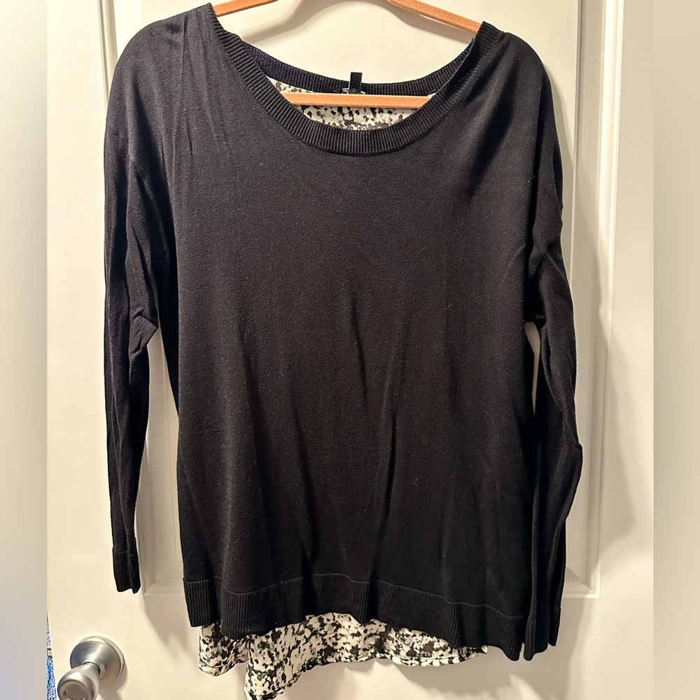 Apt 9. Long sleeved blouse/thin knit sweater size large
